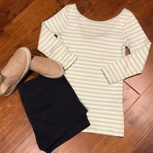Top with scoop back